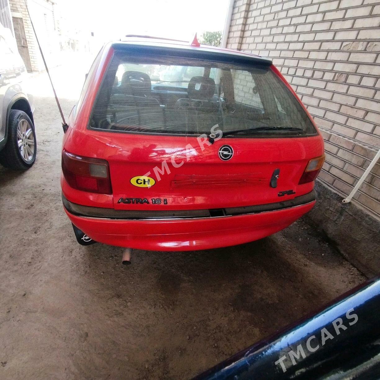 Opel Astra 1992 - 25 000 TMT - Mary - img 4