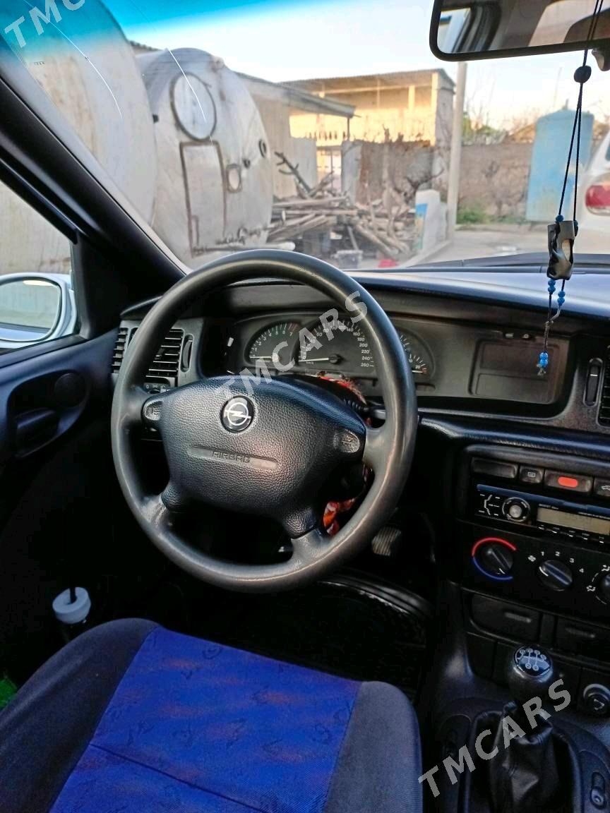 Opel Vectra 1996 - 47 000 TMT - Кипджак - img 4