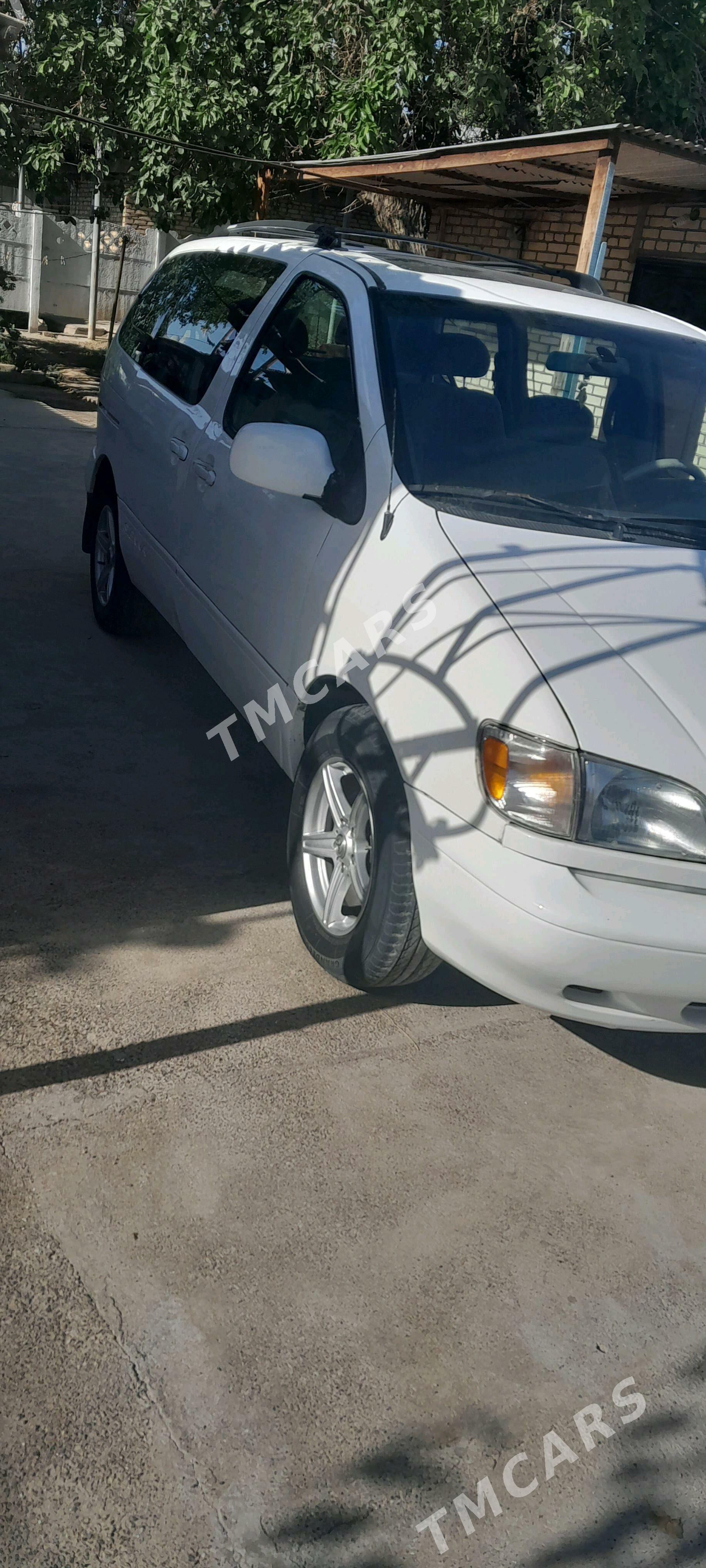 Toyota Sienna 1999 - 125 000 TMT - Мары - img 3
