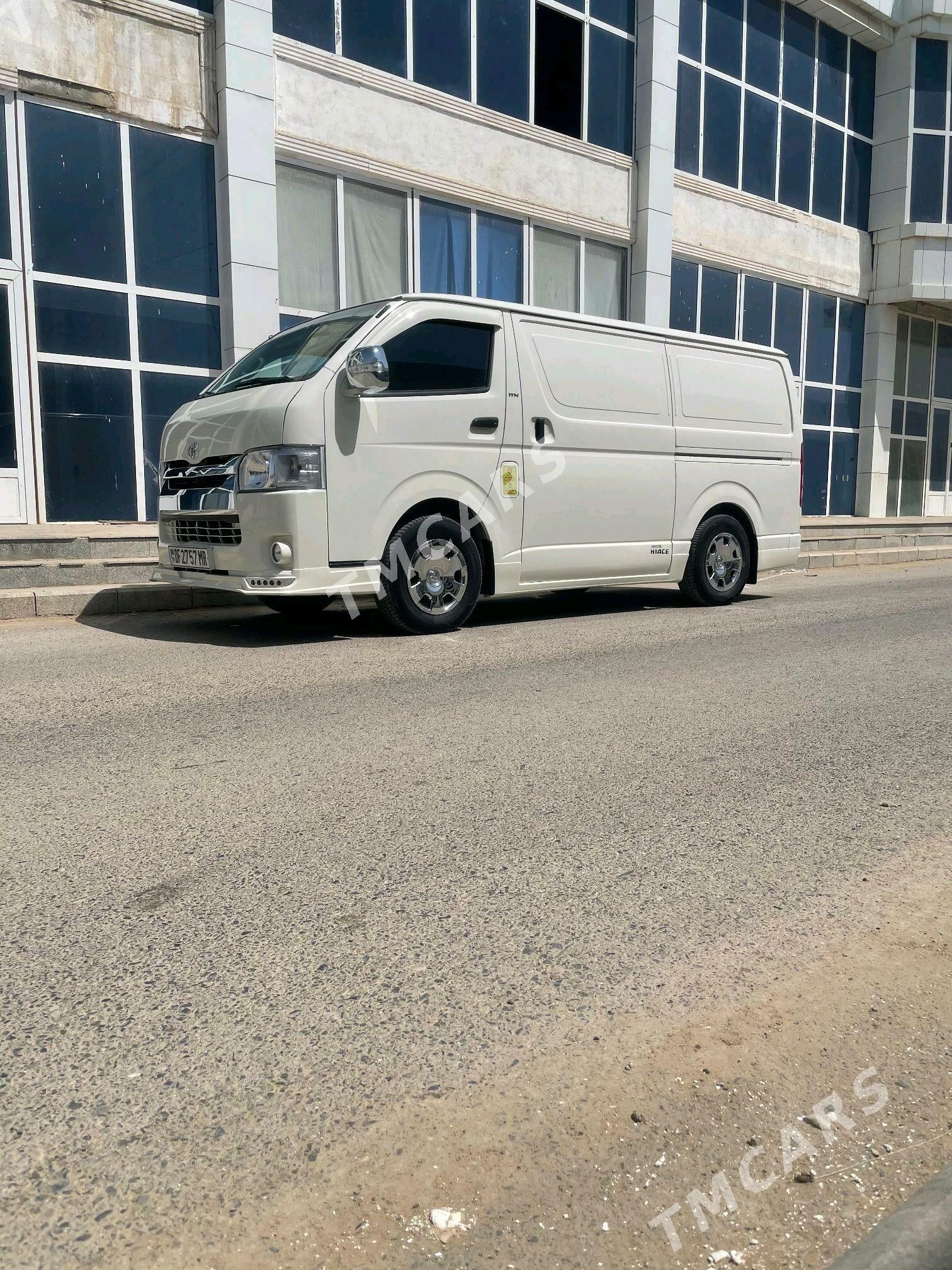 Toyota Hiace 2010 - 300 000 TMT - Mary - img 5