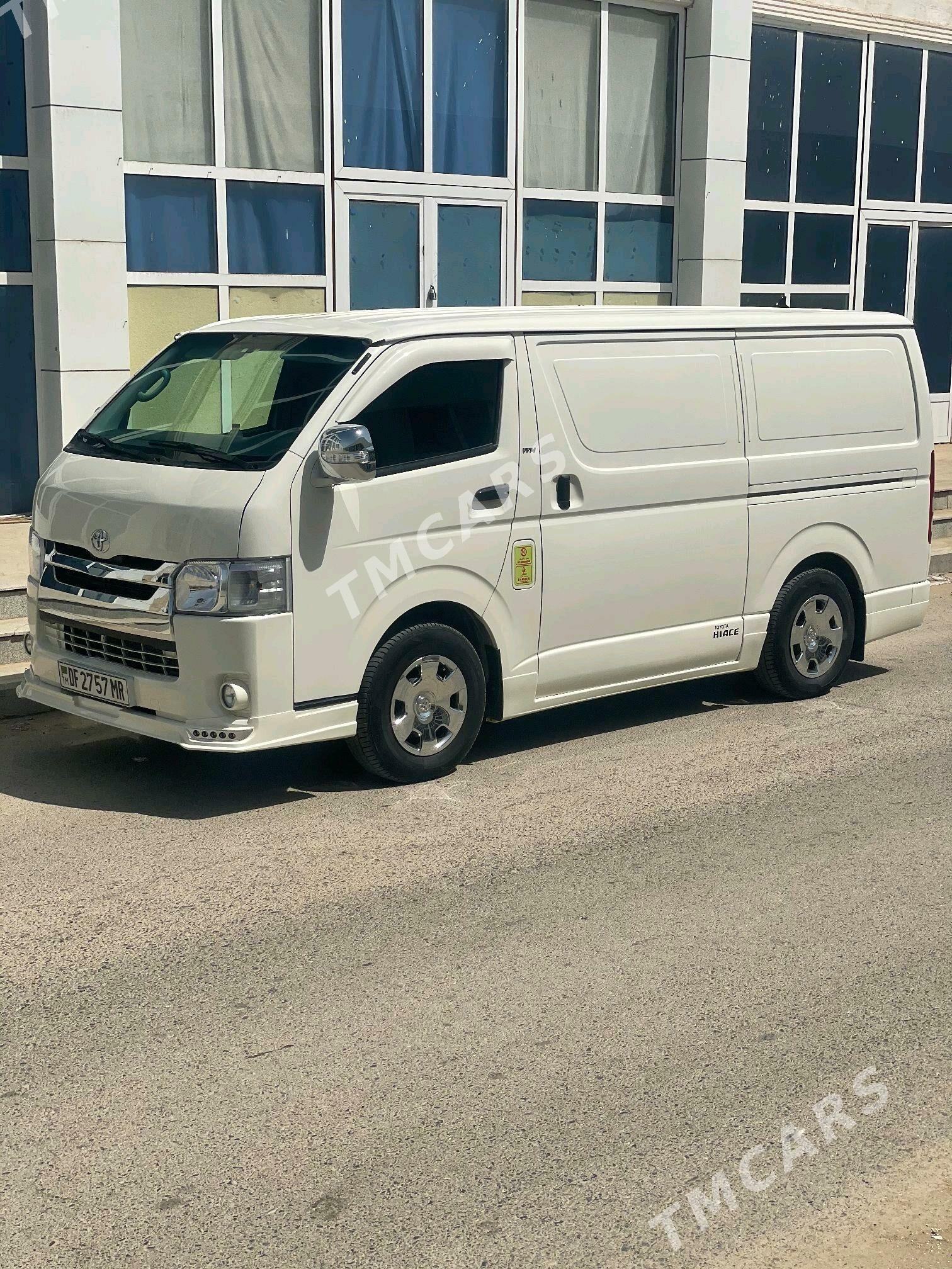 Toyota Hiace 2010 - 300 000 TMT - Mary - img 2