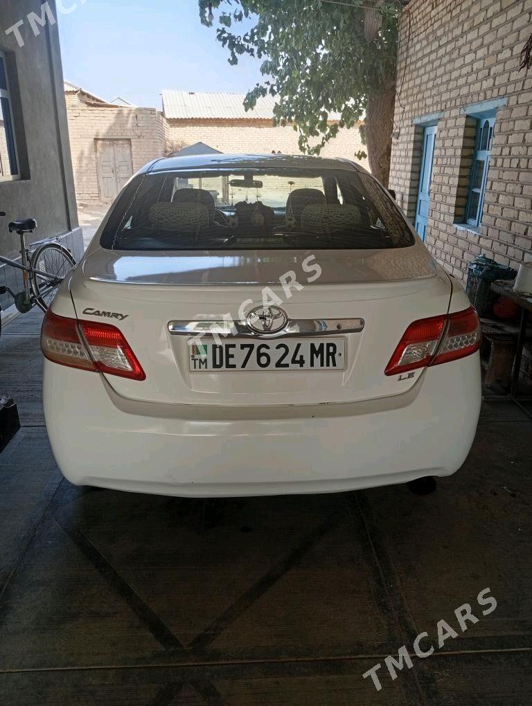 Toyota Camry 2010 - 130 000 TMT - Ёлётен - img 6