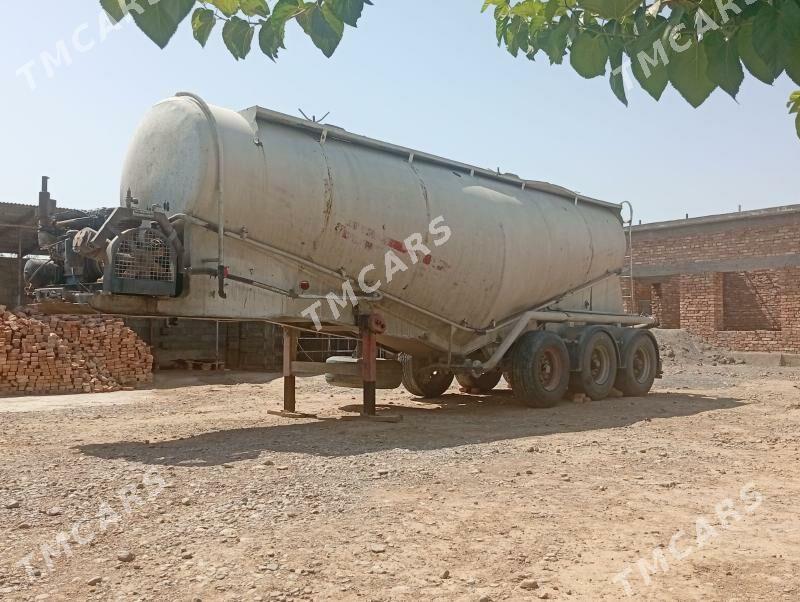 Kogel Cargo 2005 - 300 000 TMT - Херрикгала - img 2