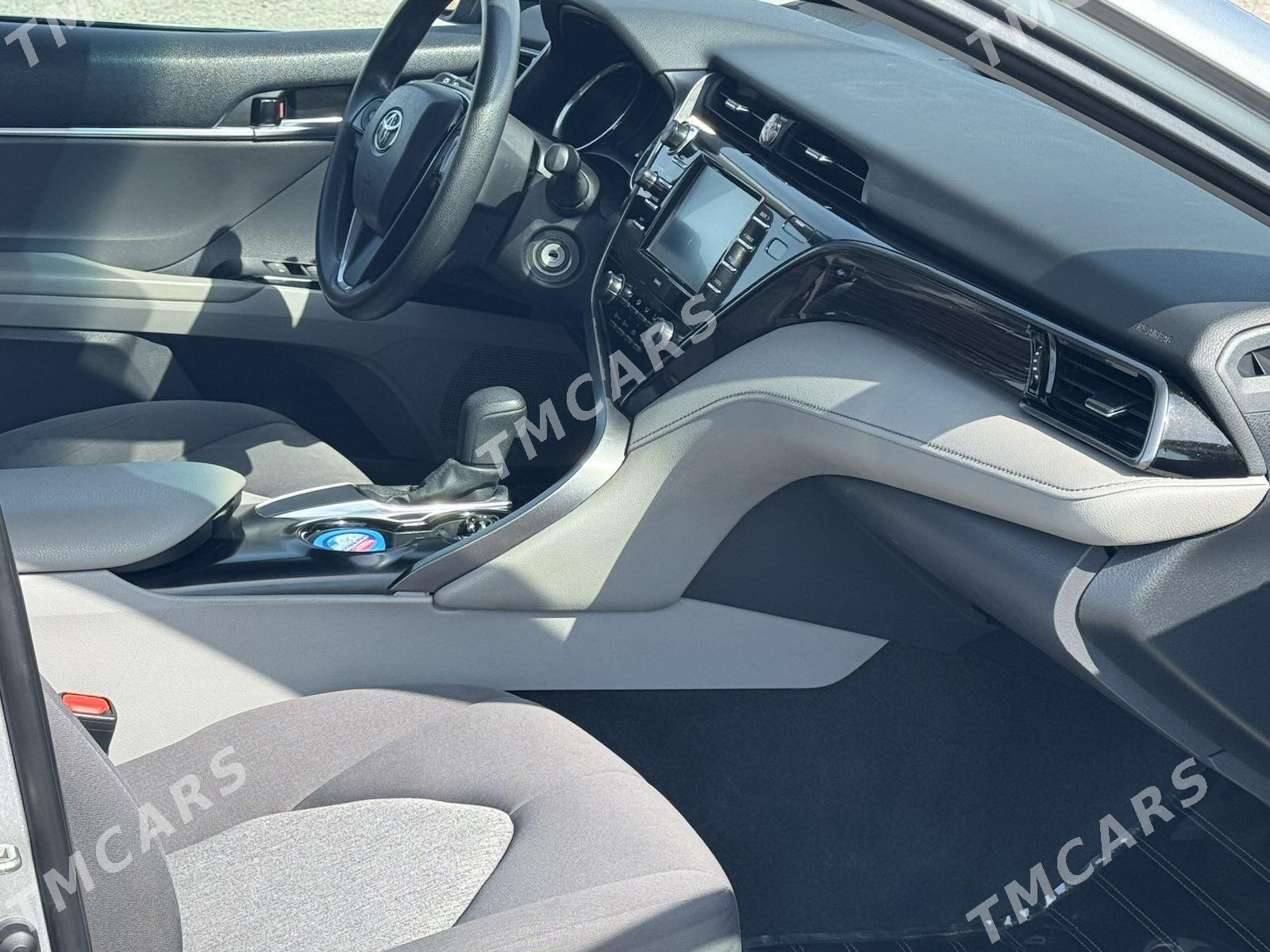 Toyota Camry 2020 - 270 000 TMT - Балканабат - img 3