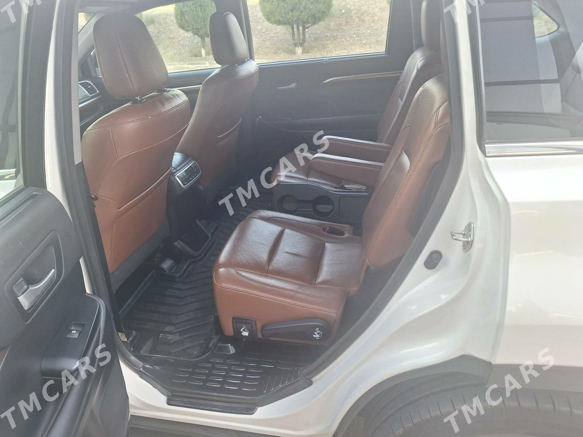 Toyota Highlander 2018 - 530 000 TMT - Aşgabat - img 7