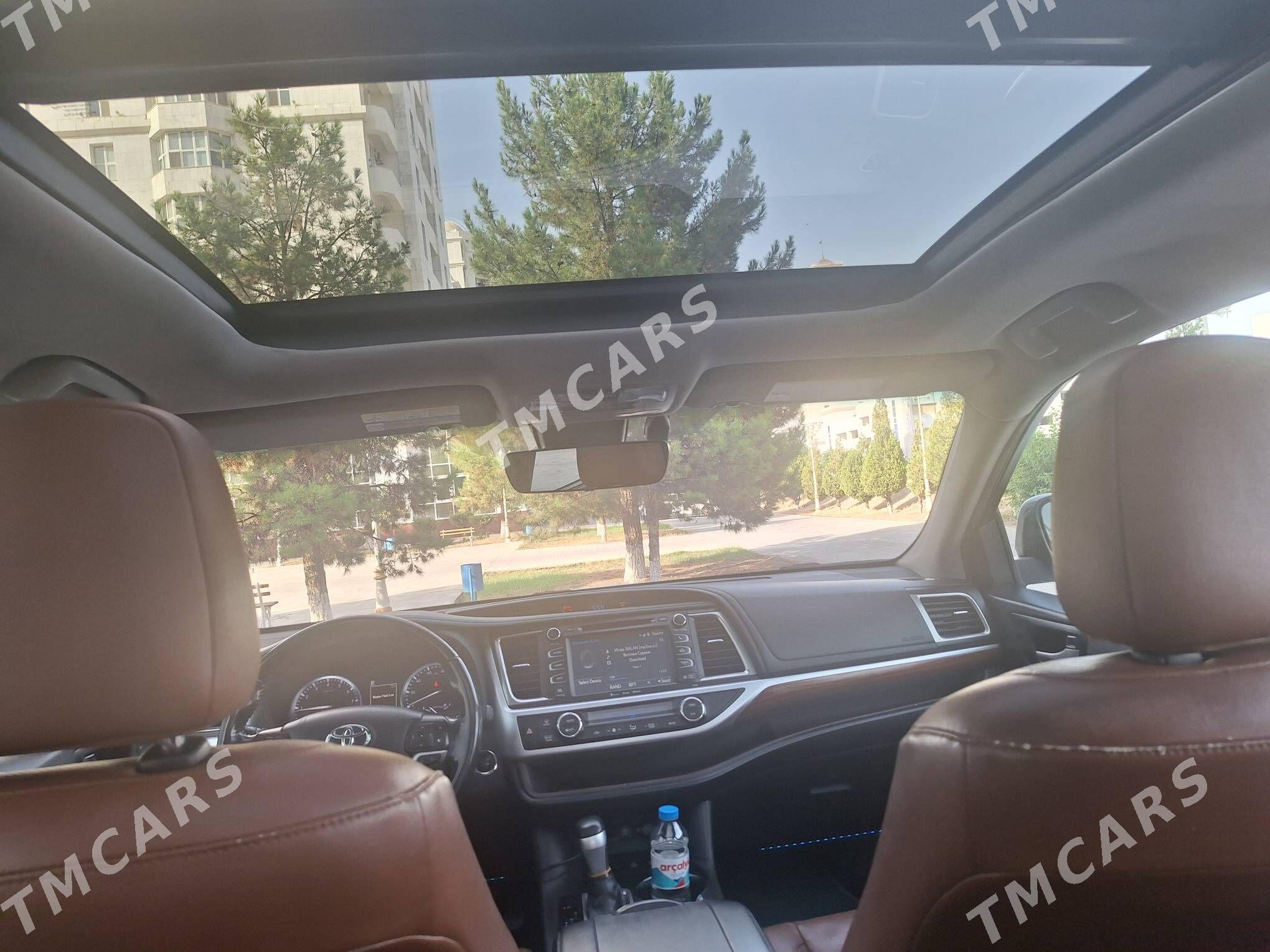 Toyota Highlander 2018 - 530 000 TMT - Aşgabat - img 4