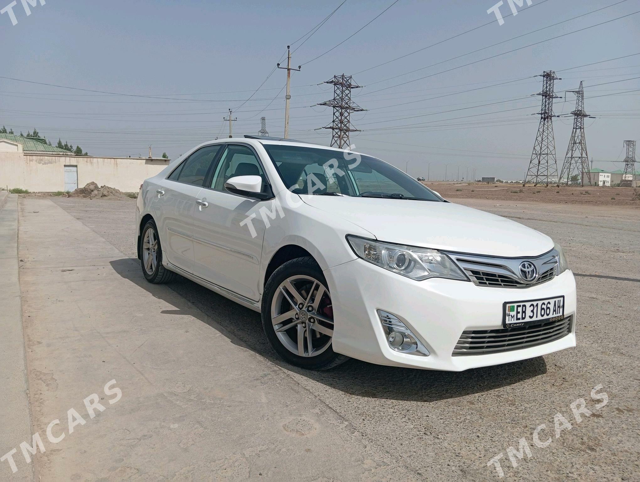 Toyota Camry 2012 - 210 000 TMT - Теджен - img 2