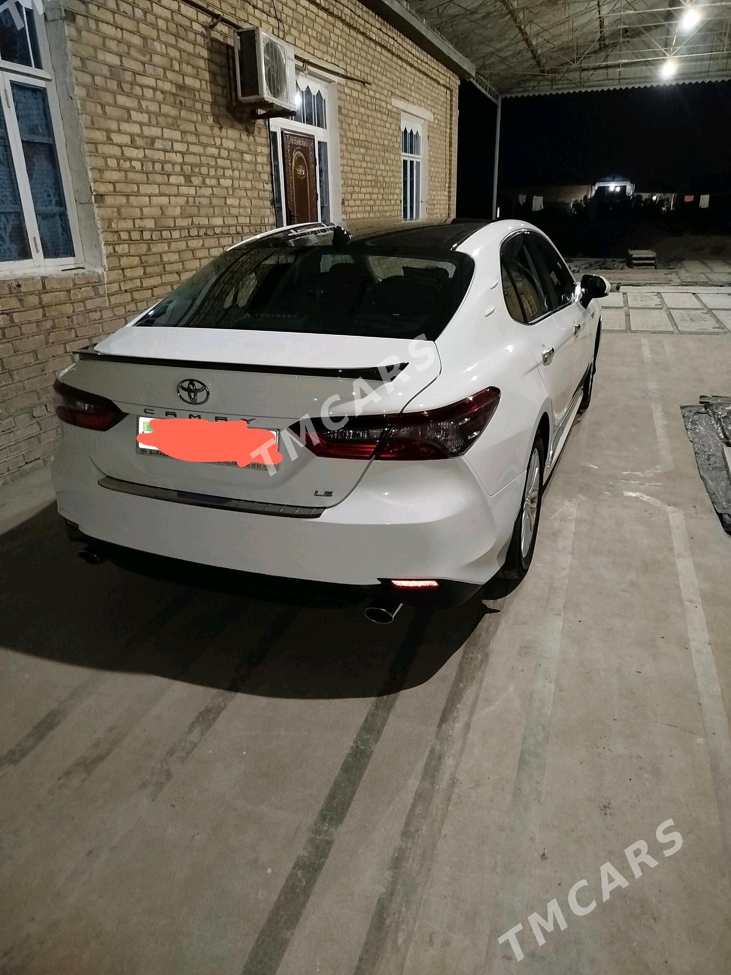 Toyota Camry 2022 - 280 000 TMT - Сакарчага - img 4