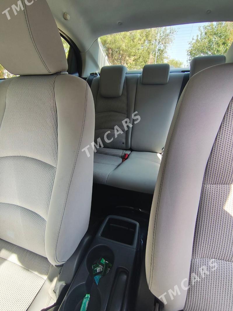 Toyota Yaris 2019 - 182 000 TMT - Aşgabat - img 8