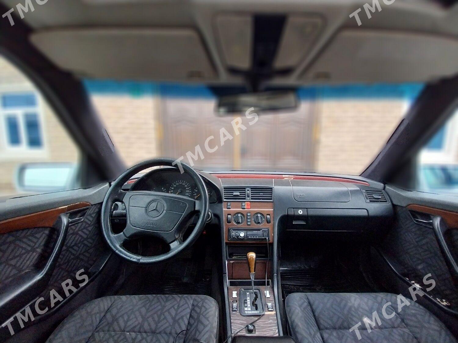 Mercedes-Benz C-Class 1994 - 60 000 TMT - Кёнеургенч - img 5