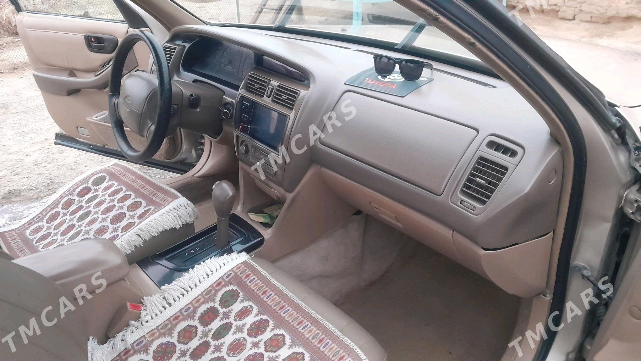 Toyota Avalon 1998 - 140 000 TMT - Gyzylarbat - img 4