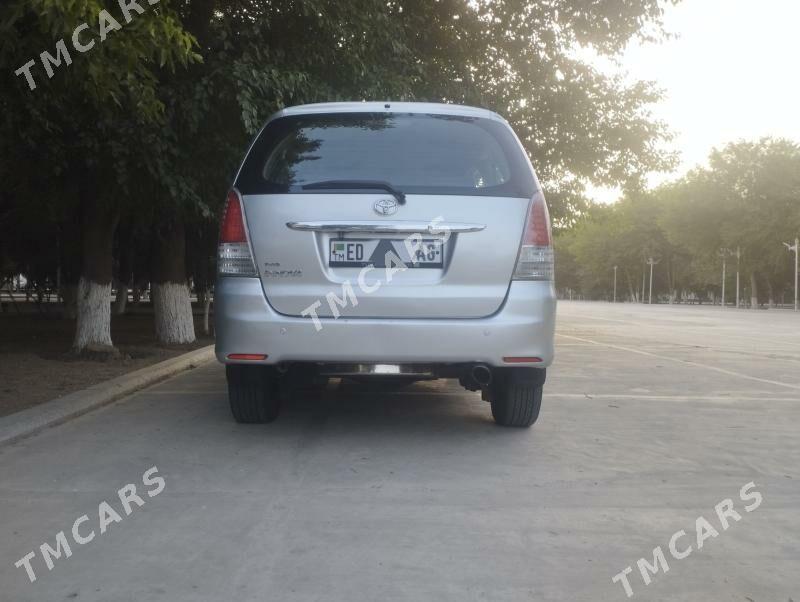 Toyota Sienna 2010 - 165 000 TMT - 30 мкр - img 7