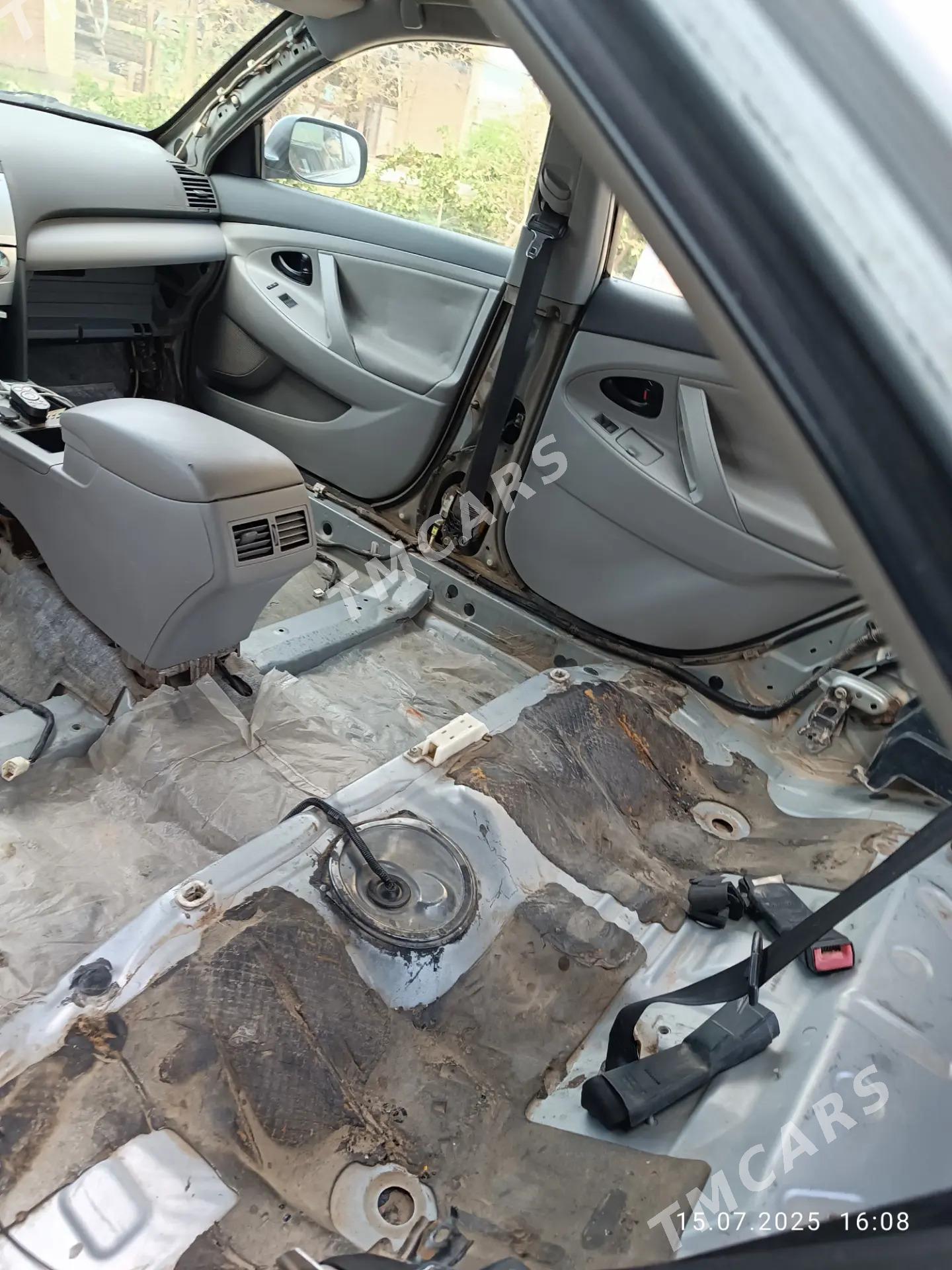 Toyota Camry 2011 - 130 000 TMT - Мары - img 8