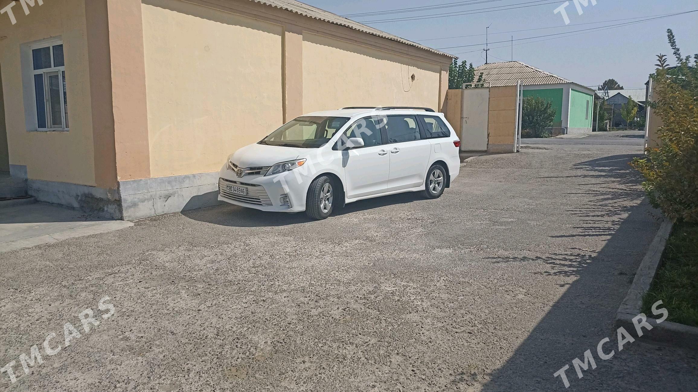 Toyota Sienna 2018 - 390 000 TMT - 14 этап - Элитки (Улица Совхозная) - img 8
