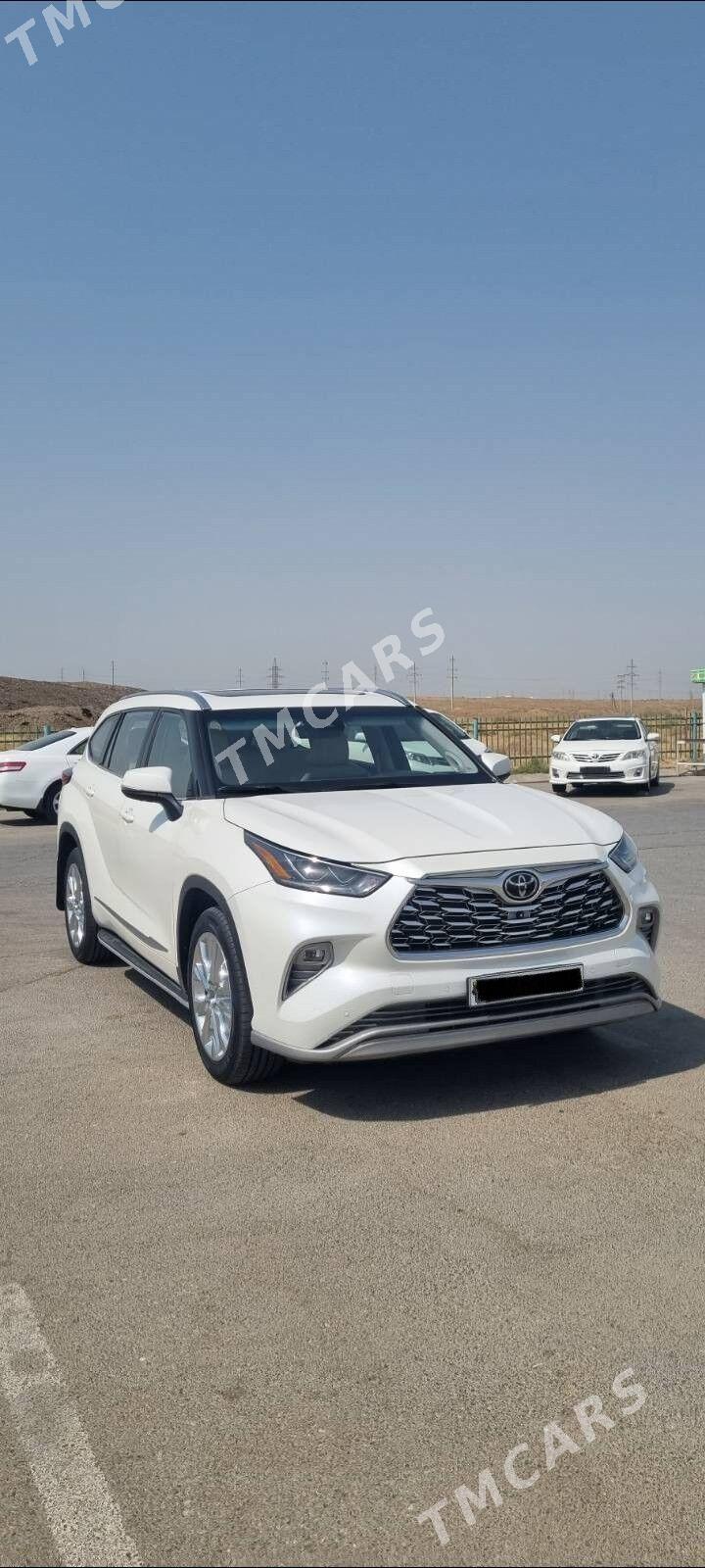Toyota Highlander 2022 - 610 000 TMT - Aşgabat - img 4