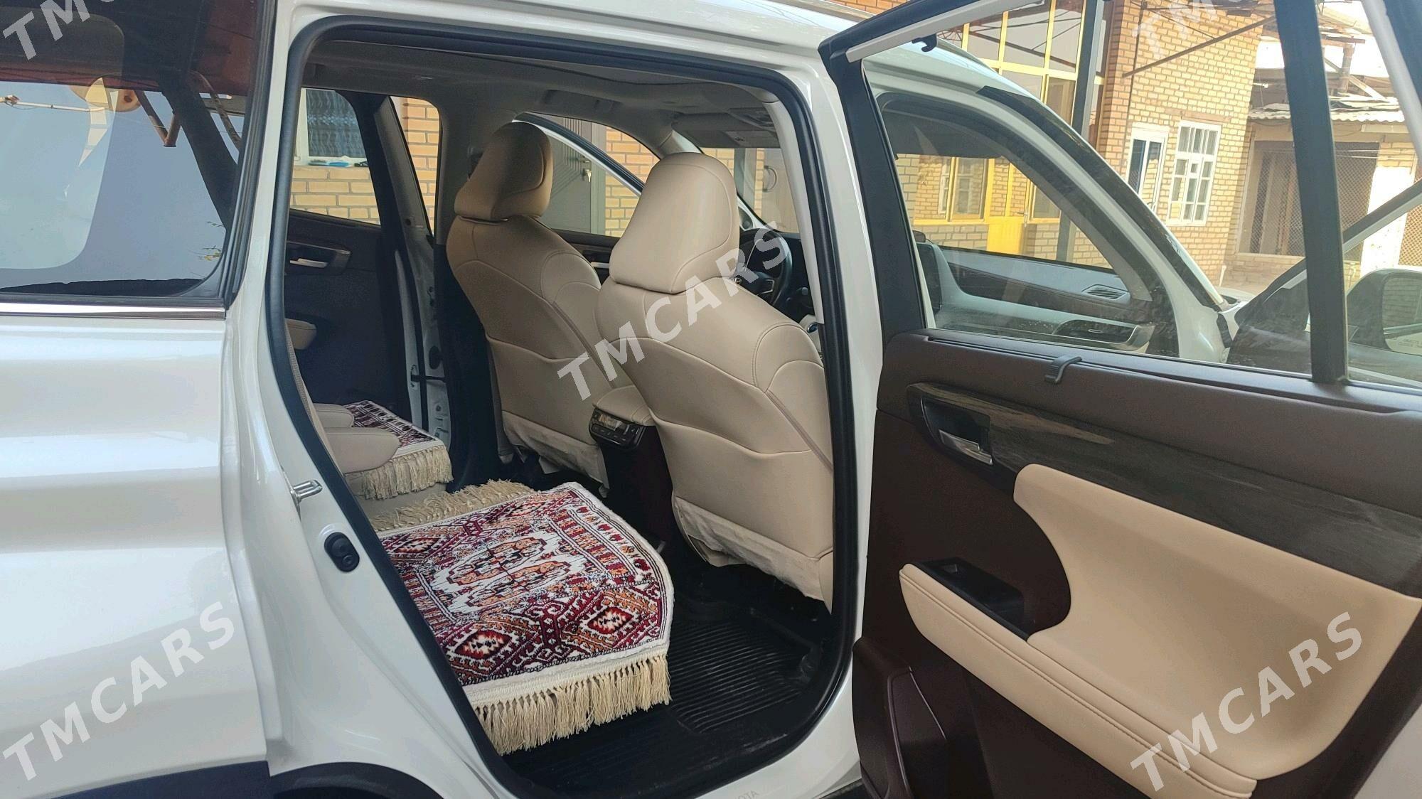 Toyota Highlander 2020 - 620 000 TMT - Baýramaly - img 5