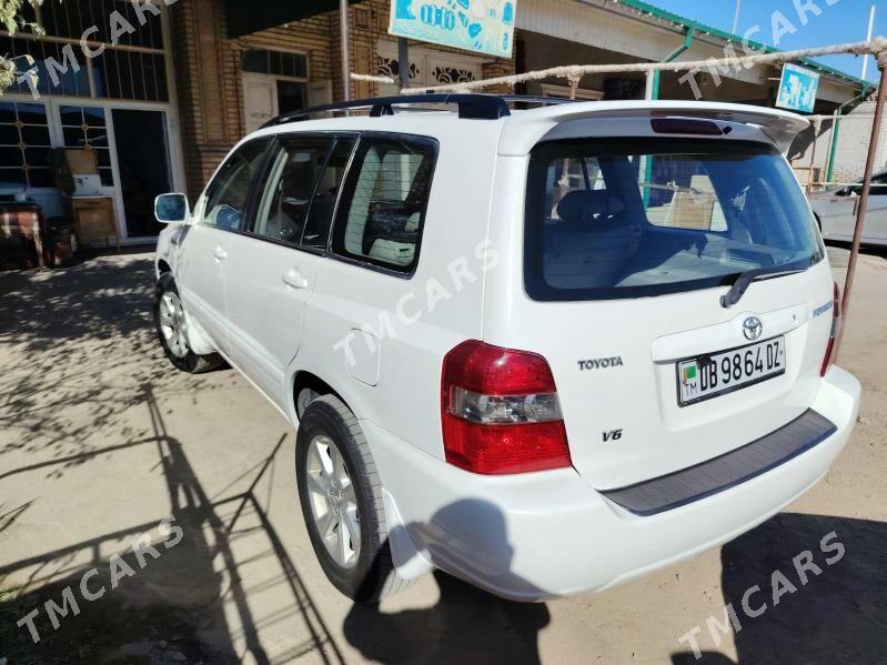 Toyota Highlander 2004 - 220 000 TMT - Köneürgenç - img 3