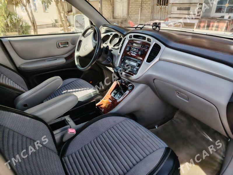 Toyota Highlander 2004 - 220 000 TMT - Köneürgenç - img 5
