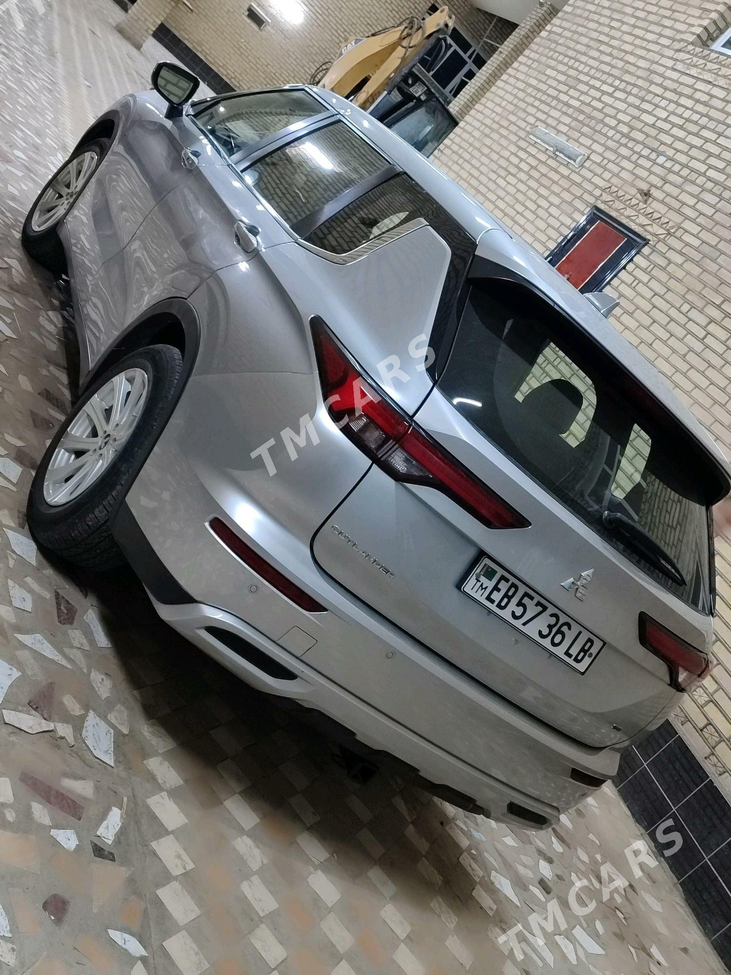 Mitsubishi Outlander 2023 - 350 000 TMT - Газаджак - img 4