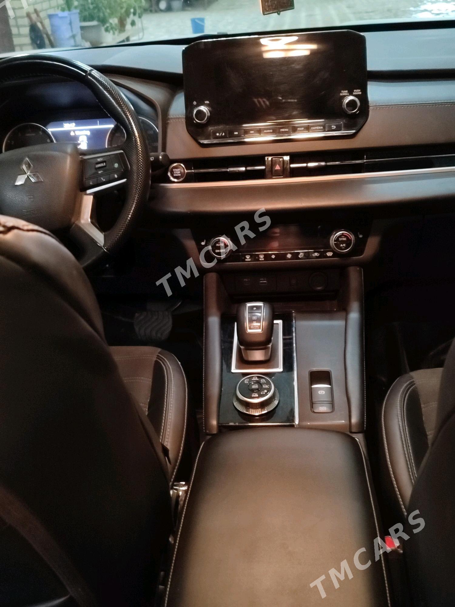 Mitsubishi Outlander 2023 - 350 000 TMT - Газаджак - img 7