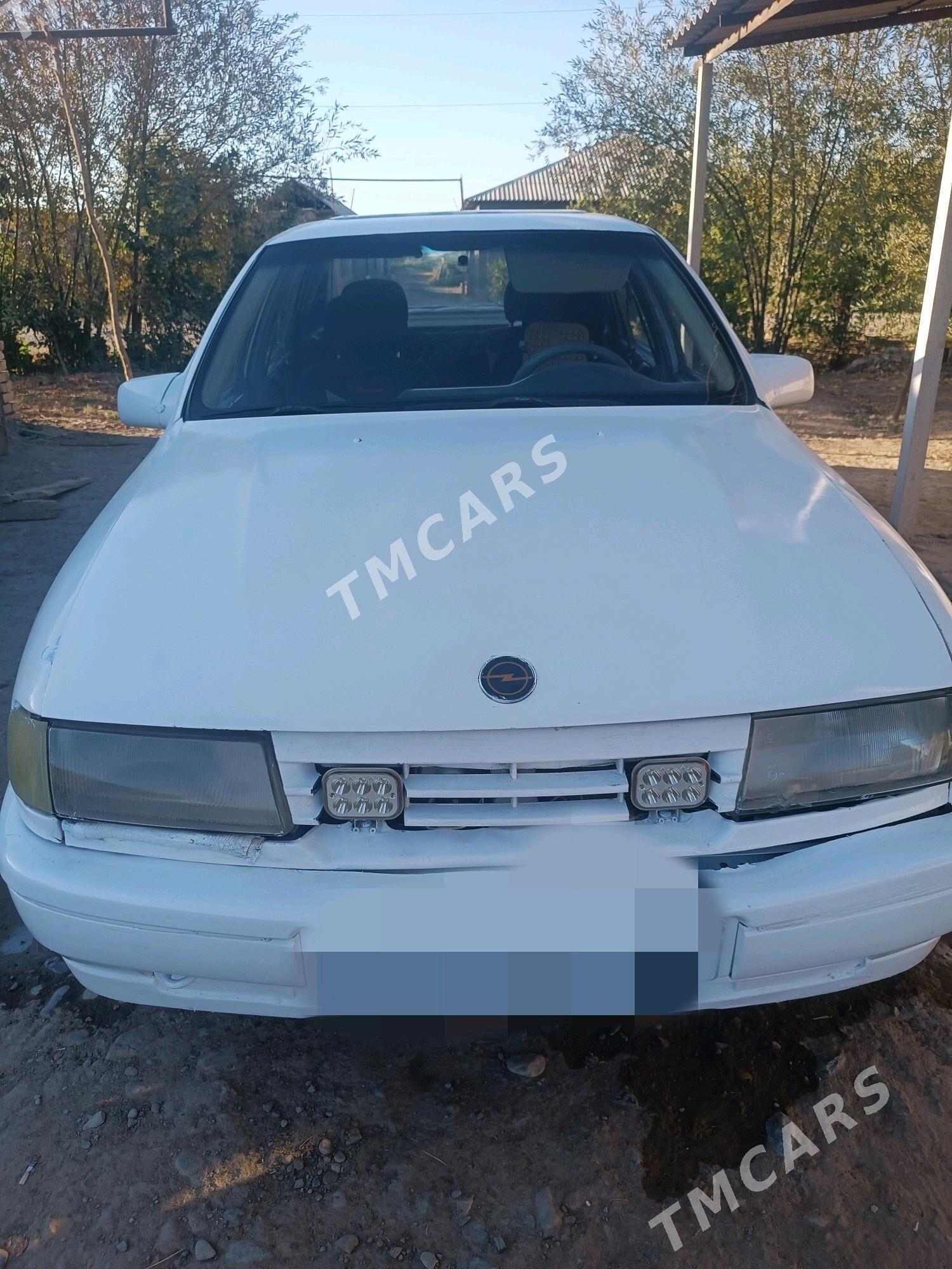 Opel Vectra 1990 - 30 000 TMT - Теджен - img 2