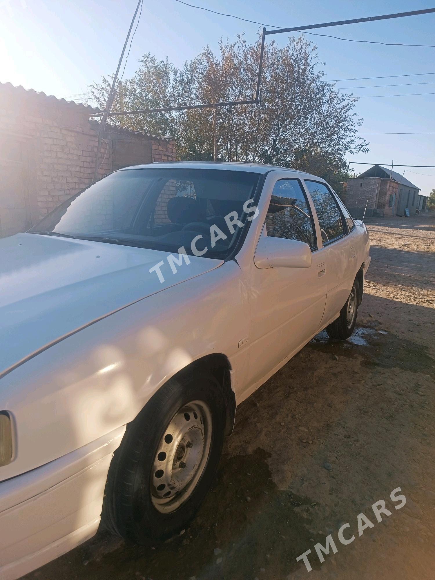Opel Vectra 1990 - 30 000 TMT - Теджен - img 3