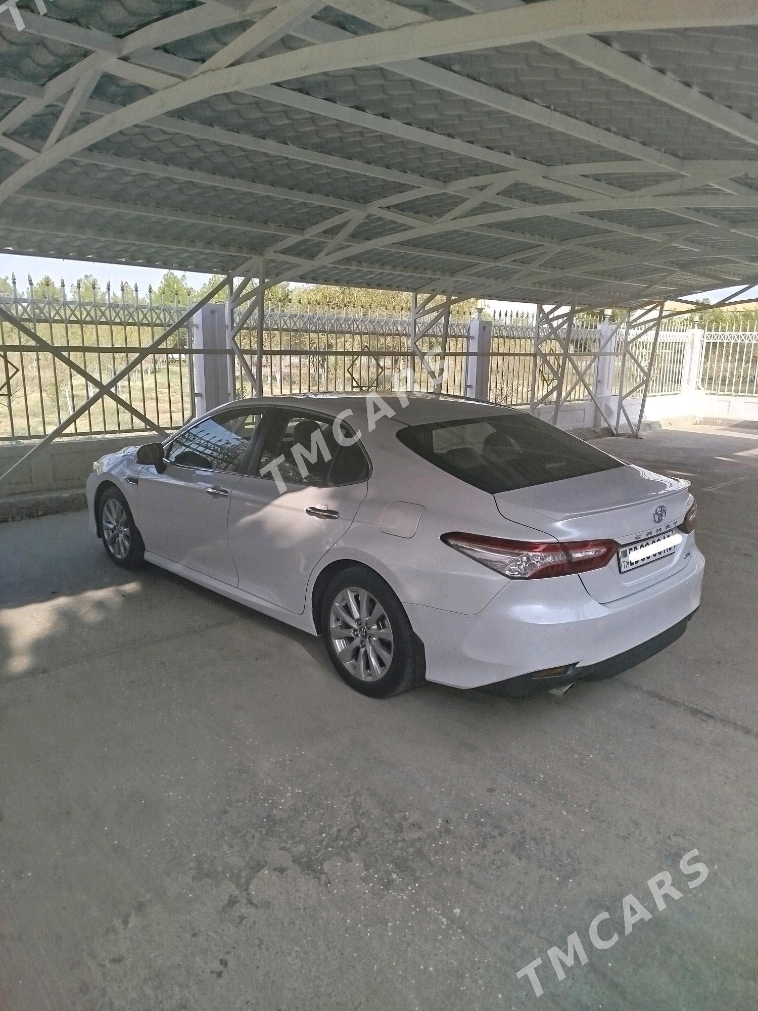 Toyota Camry 2018 - 375 000 TMT - ул. Туркменбаши шаёлы (Ленина) - img 2