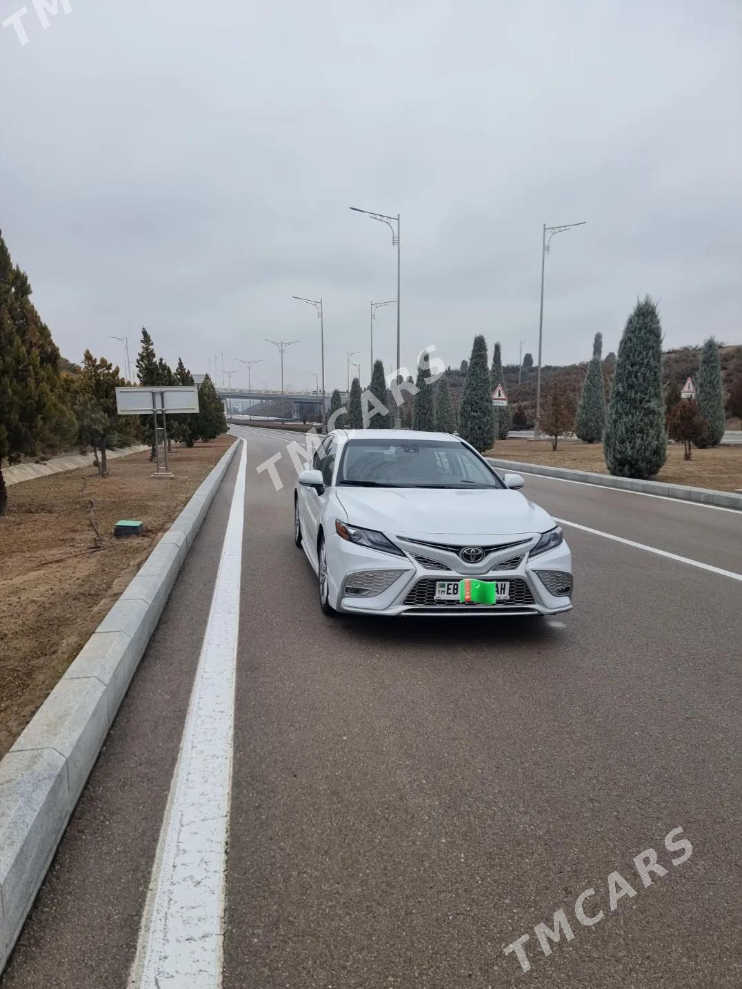 Toyota Camry 2023 - 310 000 TMT - Теджен - img 3
