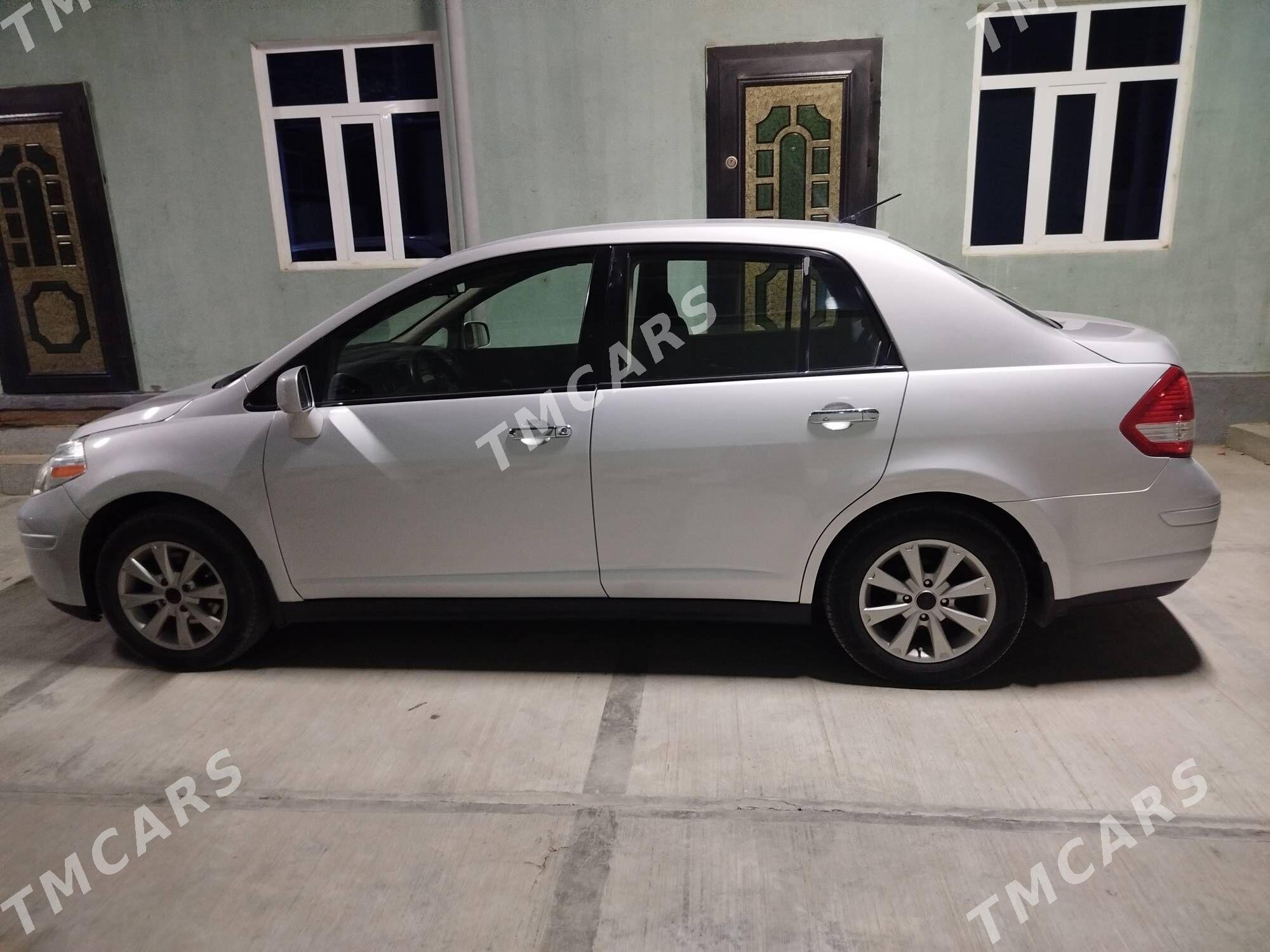 Nissan Versa 2010 - 135 000 TMT - Гёкдепе - img 4
