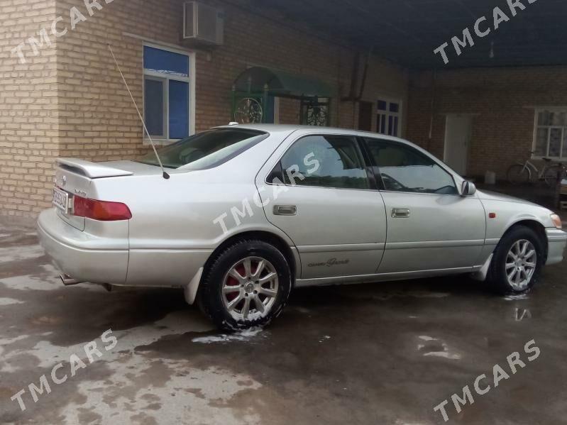 Toyota Camry 2000 - 135 000 TMT - Saýat - img 3