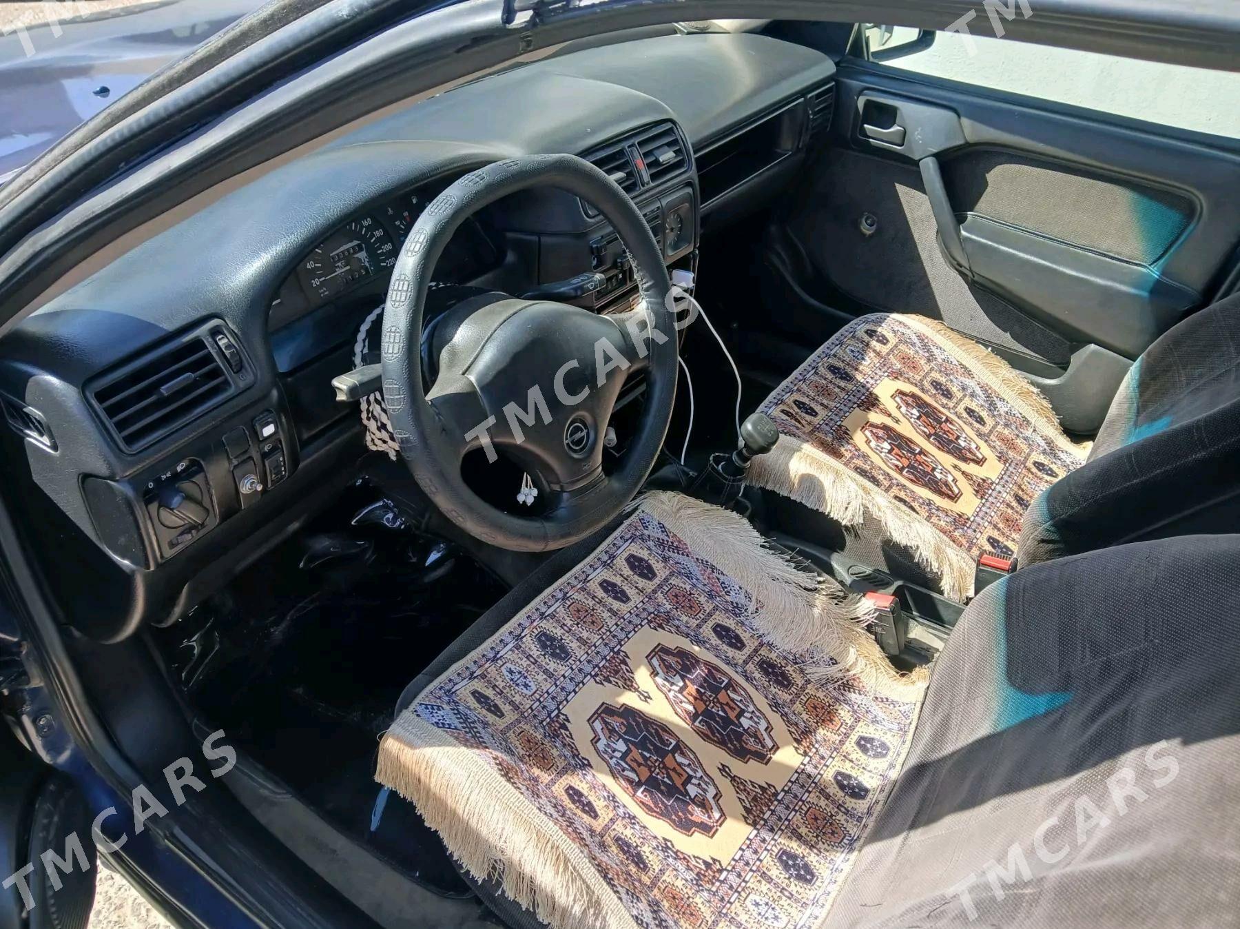 Opel Vectra 1991 - 22 000 TMT - Мары - img 7