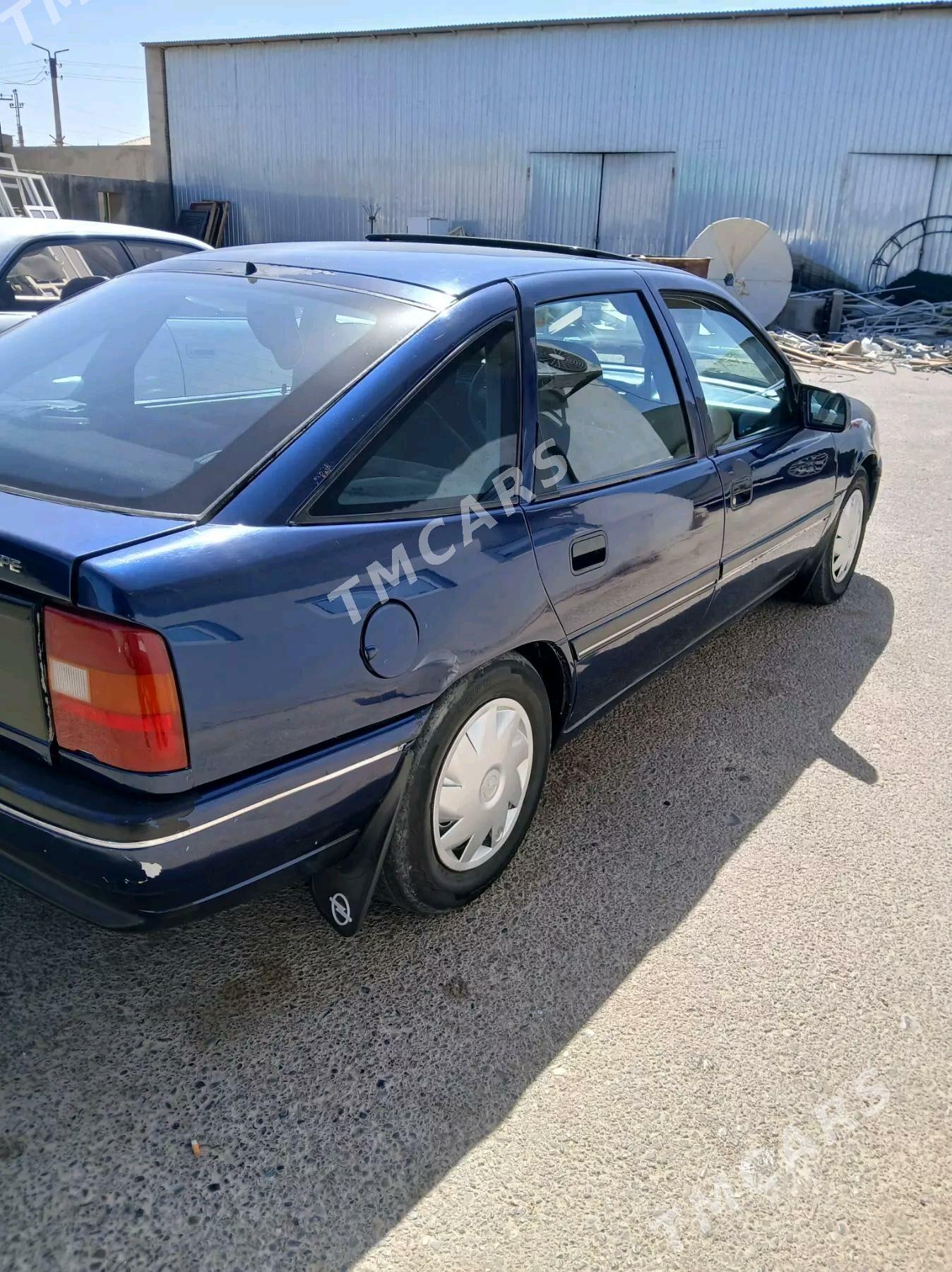 Opel Vectra 1991 - 22 000 TMT - Мары - img 5