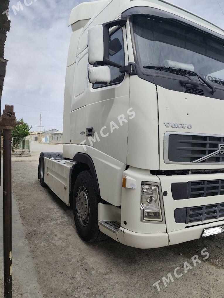 Volvo FH12 2004 - 700 000 TMT - Gyzylarbat - img 3