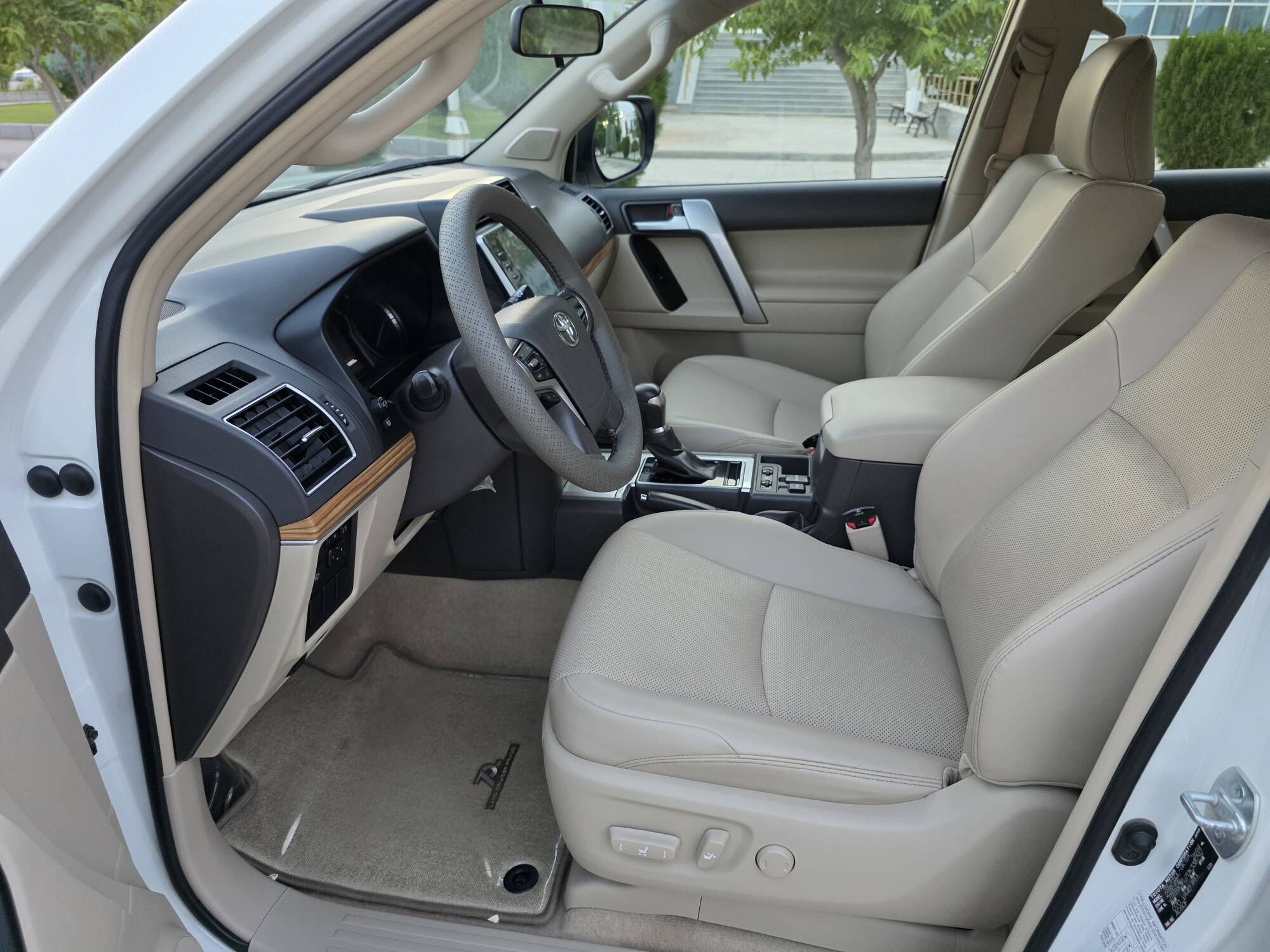 Toyota Land Cruiser Prado 2022 - 960 000 TMT - Aşgabat - img 5