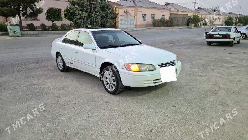 Toyota Camry 1999 - 122 000 TMT - Гёкдепе - img 3