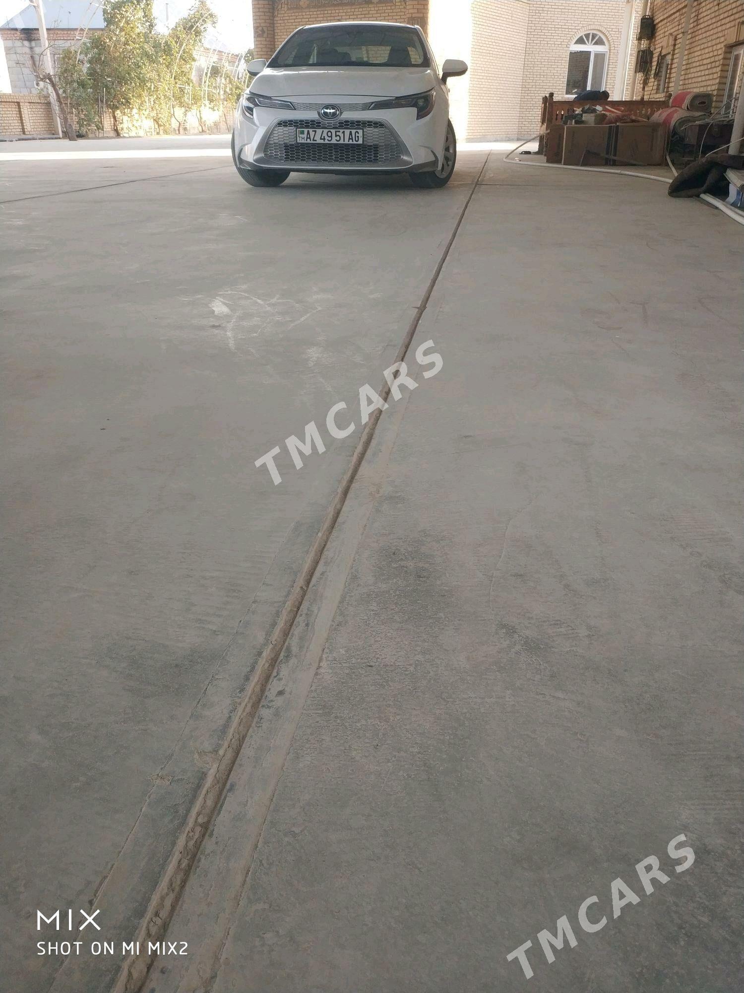 Toyota Corolla 2022 - 319 000 TMT - Ашхабад - img 2