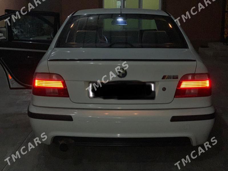 BMW E39 2002 - 135 000 TMT - Aşgabat - img 2