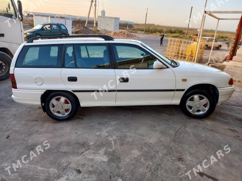 Opel Astra 1996 - 50 000 TMT - Чарджоу - img 3