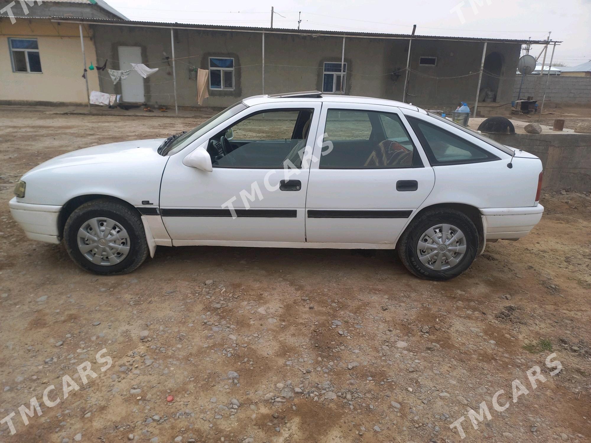 Opel Vectra 1992 - 28 000 TMT - Яшлык - img 3