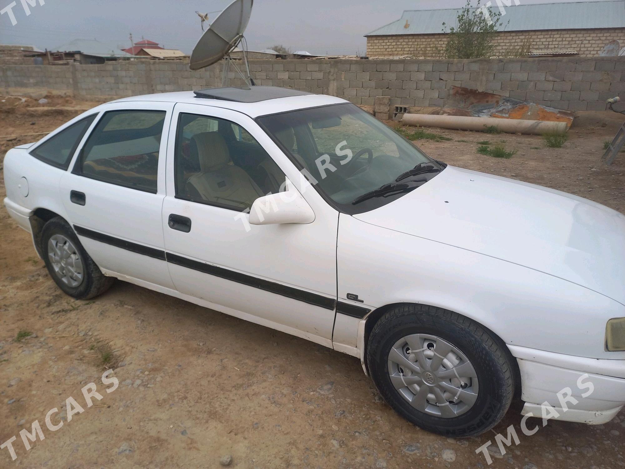 Opel Vectra 1992 - 28 000 TMT - Яшлык - img 4
