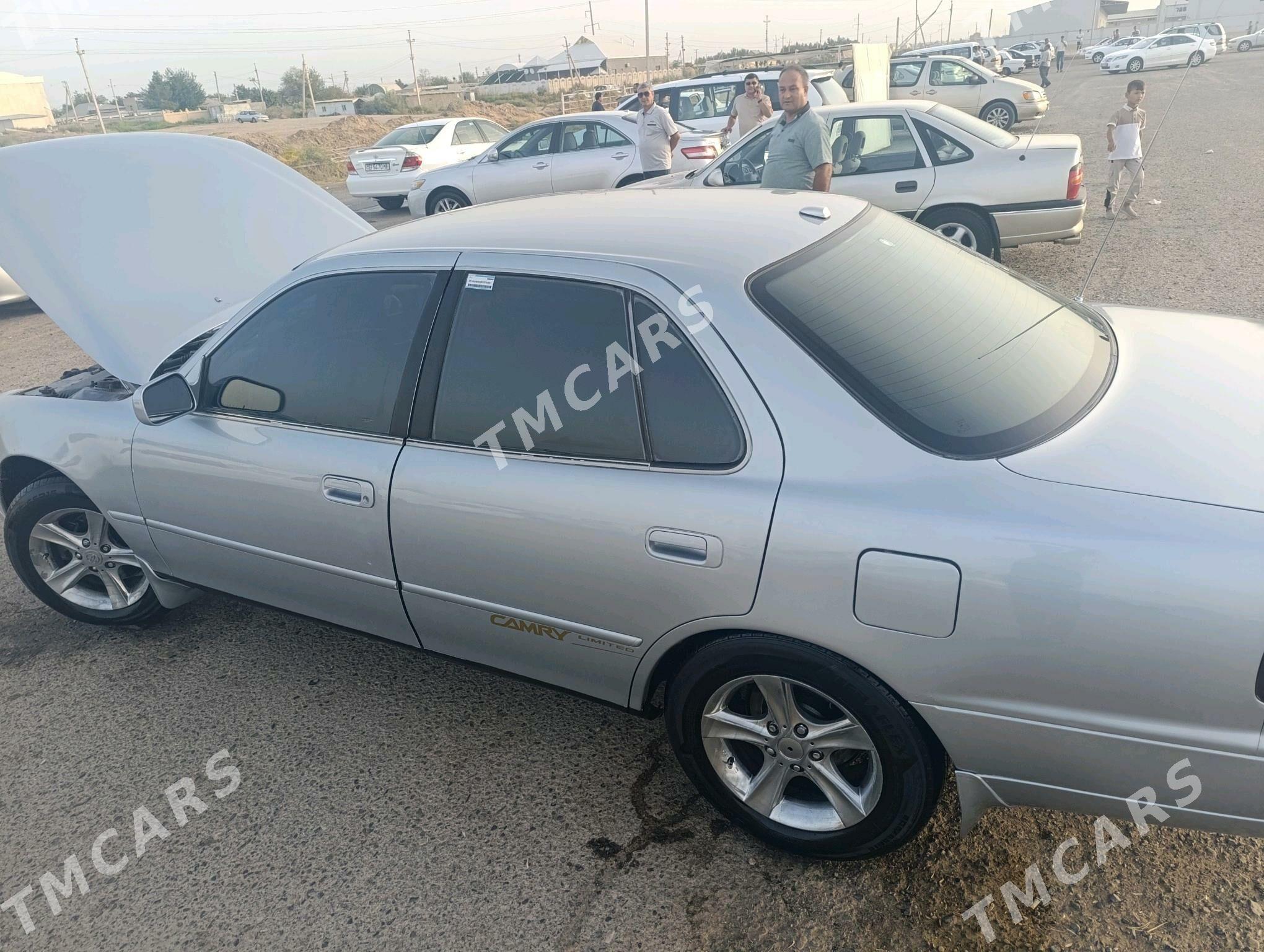 Toyota Camry 1996 - 98 000 TMT - Мары - img 4
