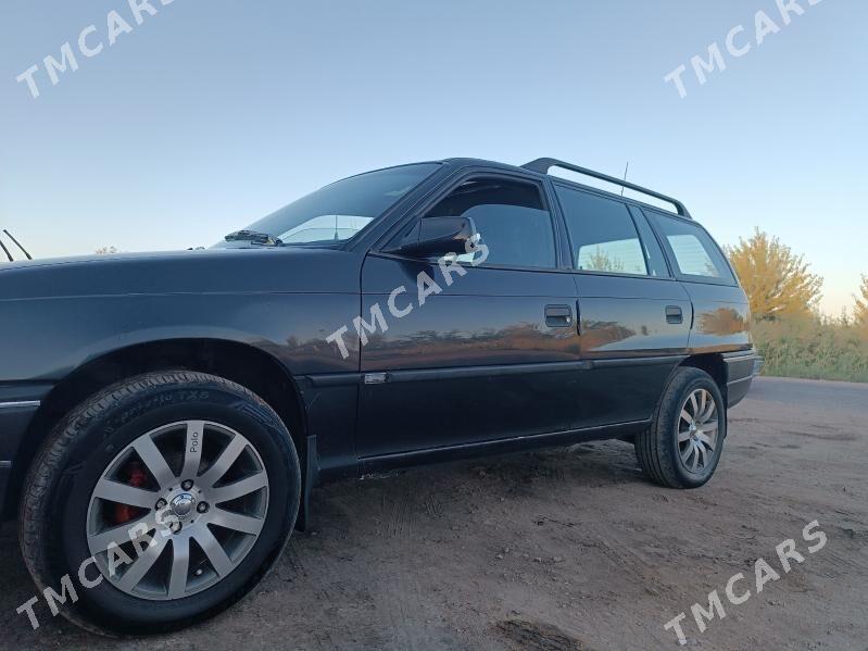 Opel Astra 1995 - 53 000 TMT - Гурбансолтан Едже - img 4