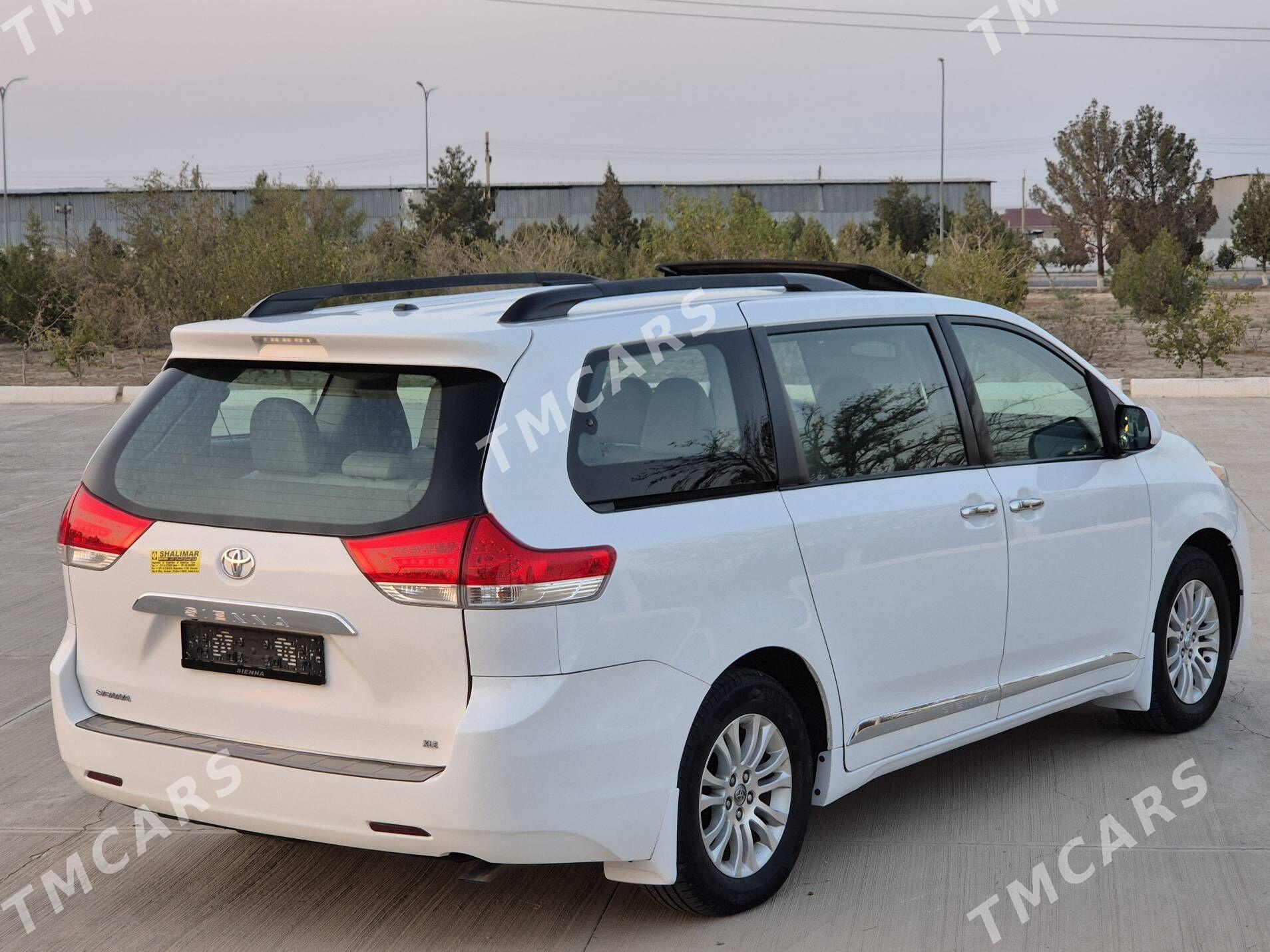 Toyota Sienna 2011 - 317 000 TMT - Gyzylarbat - img 3
