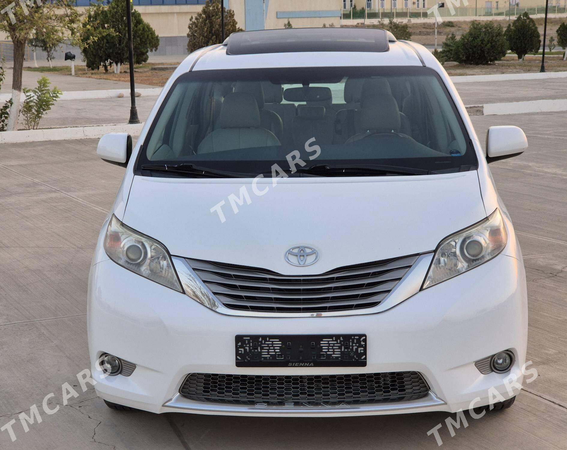 Toyota Sienna 2011 - 317 000 TMT - Gyzylarbat - img 8