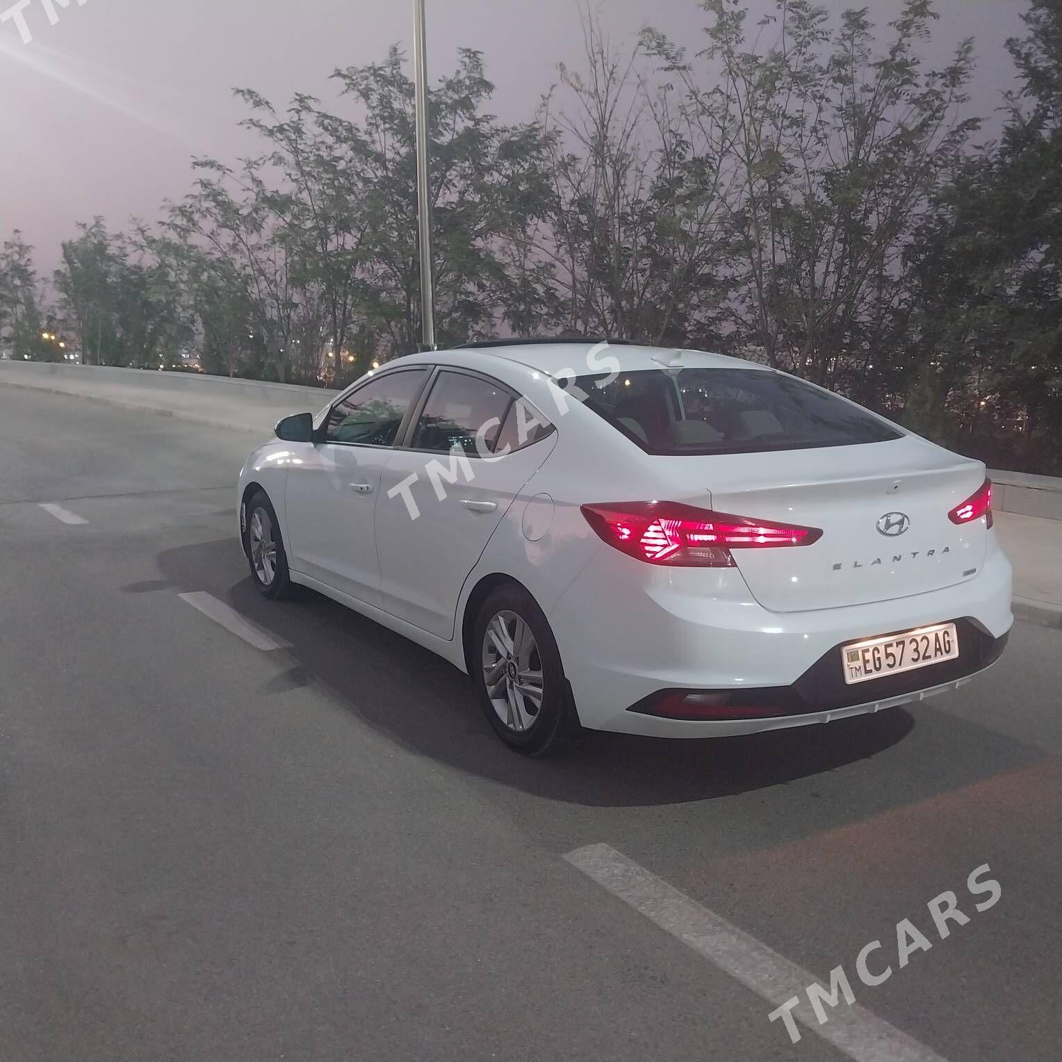 Hyundai Elantra 2020 - 240 000 TMT - Aşgabat - img 3