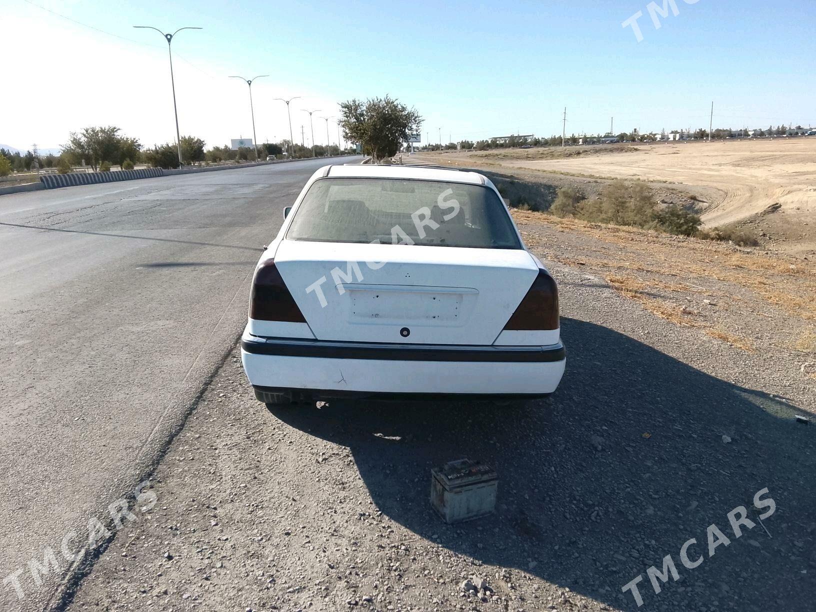 Mercedes-Benz E430 1996 - 26 500 TMT - Бахарден - img 3