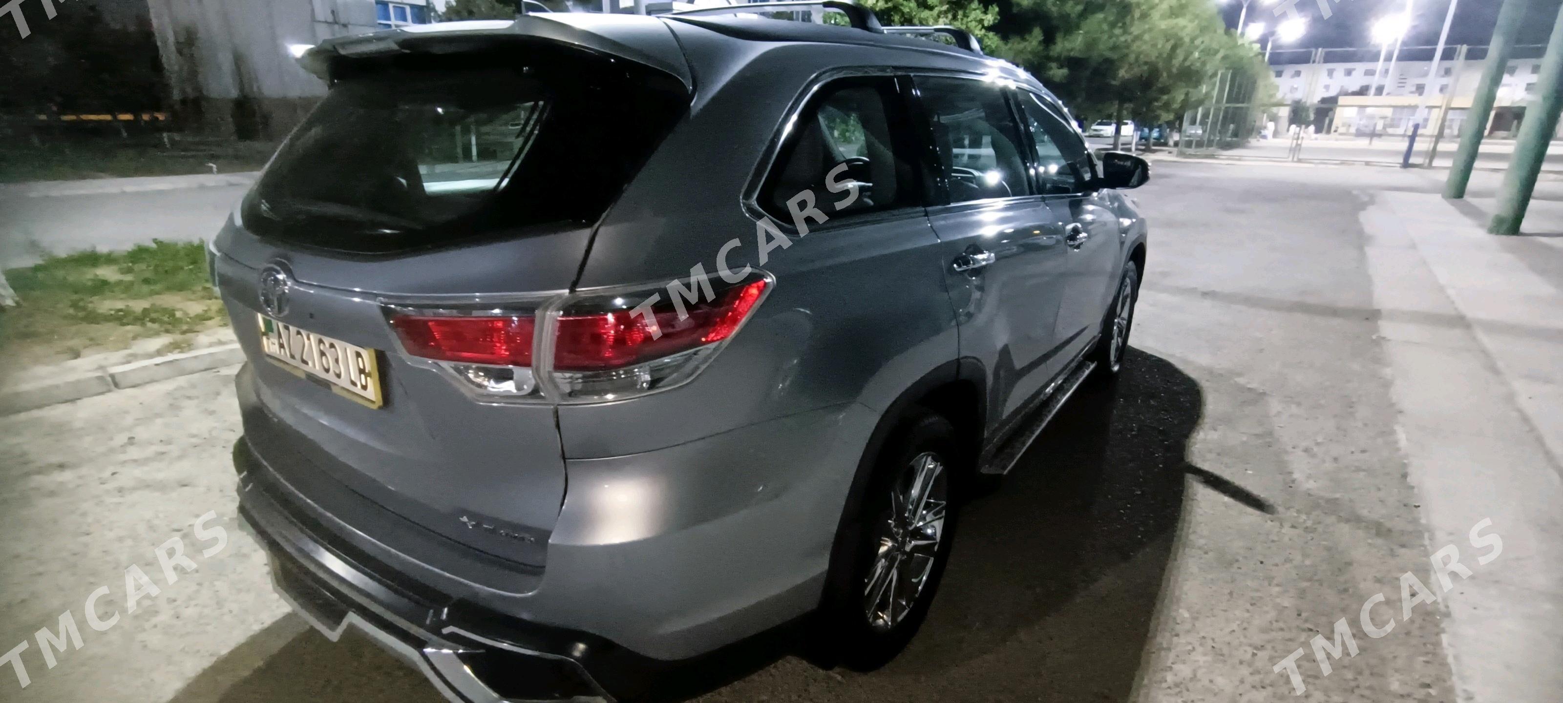 Toyota Highlander 2017 - 460 000 TMT - Туркменабат - img 3