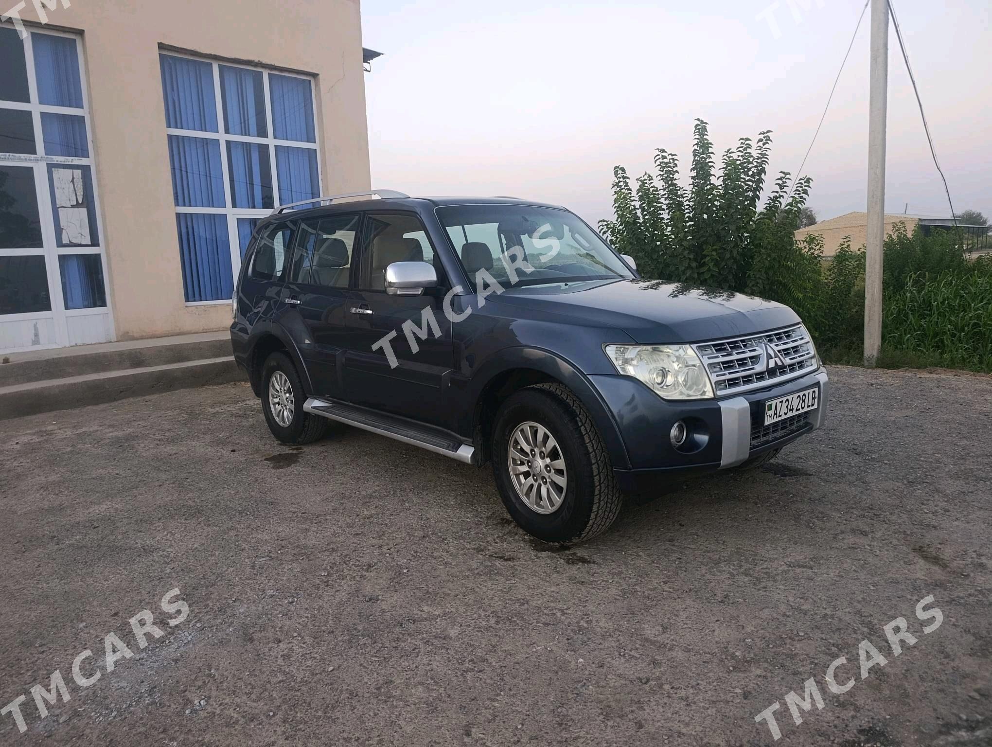Mitsubishi Pajero 2010 - 190 000 TMT - Дянев - img 9