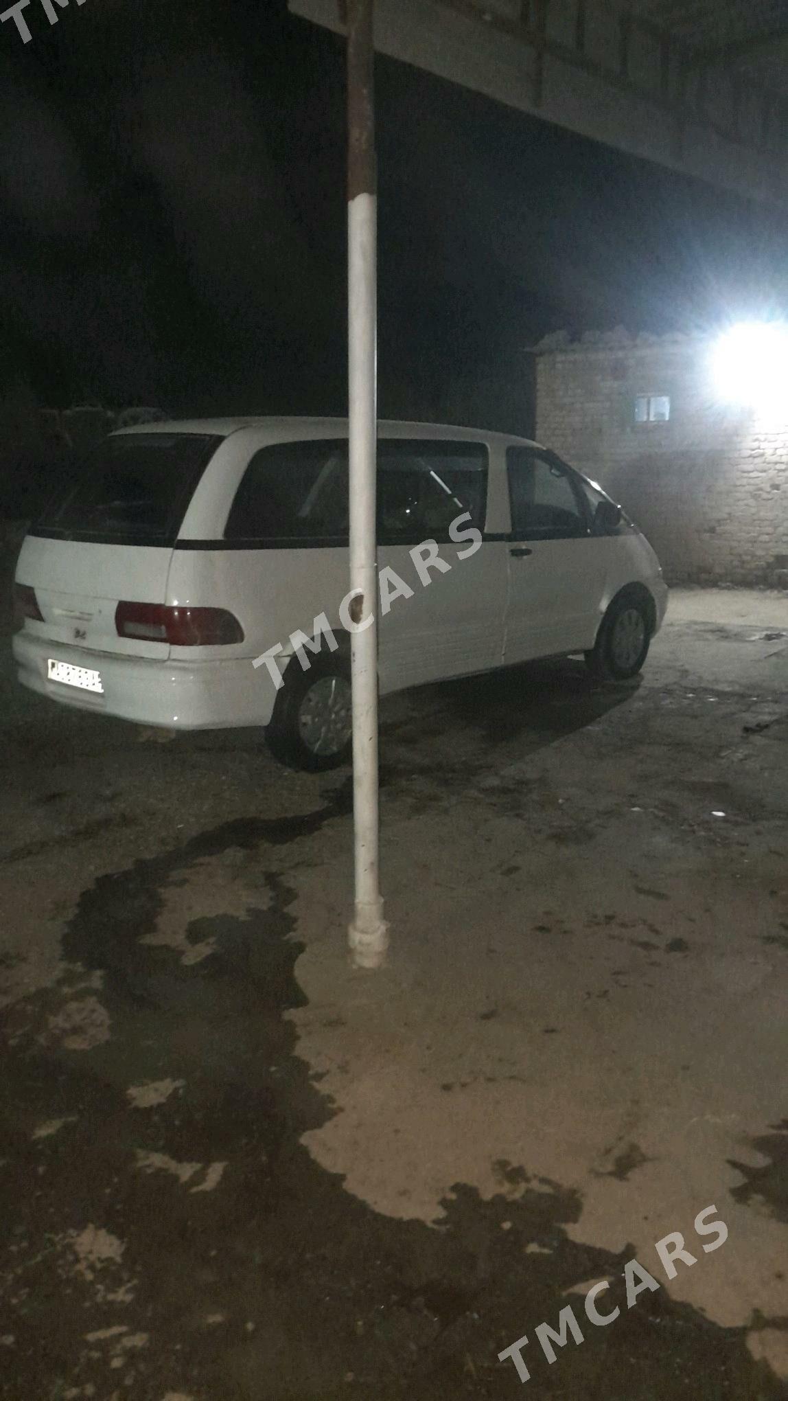 Toyota Previa 1990 - 40 000 TMT - Теджен - img 2