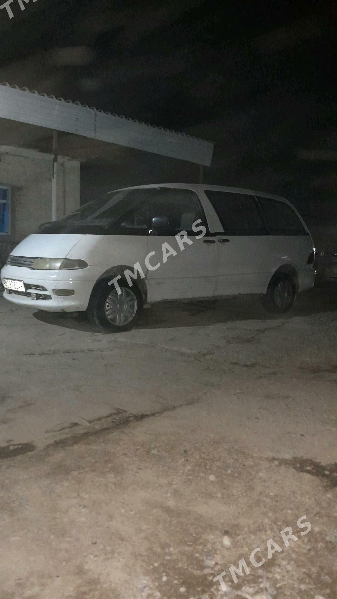 Toyota Previa 1990 - 40 000 TMT - Теджен - img 3